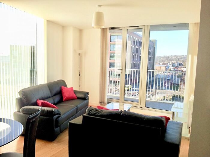 2 Bedroom Flat To Rent In Market Street, Rotherham, South Yorkshire, S60
