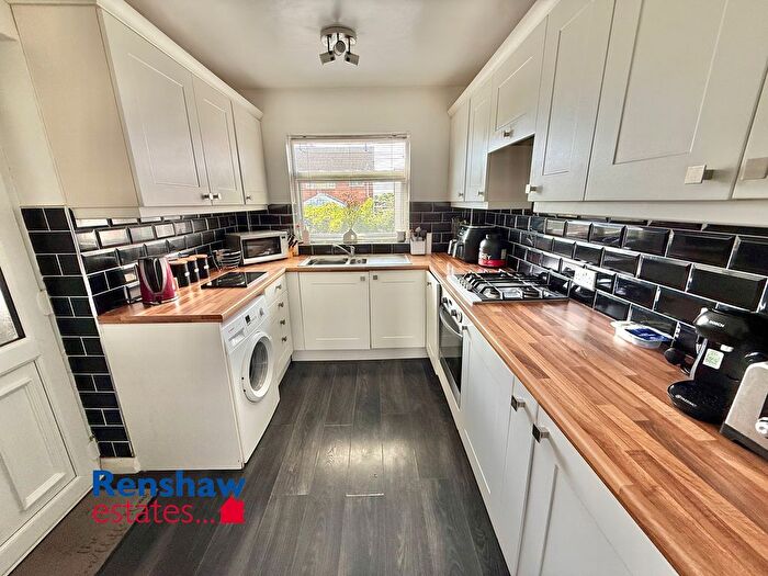 3 Bedroom Semi-Detached House For Sale In Oundle Drive, Ilkeston, Derbyshire, DE7