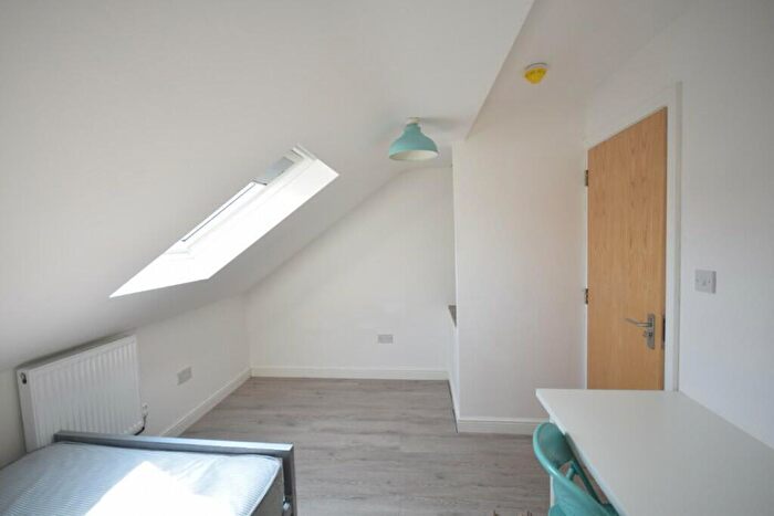 6 Bedroom House To Rent In Gwenfron Road, Liverpool, L6