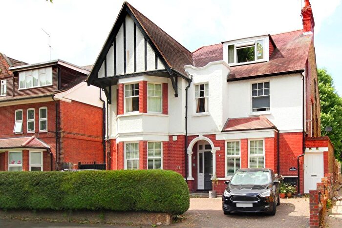 3 Bedroom Flat For Sale In Elm Grove Road, W5