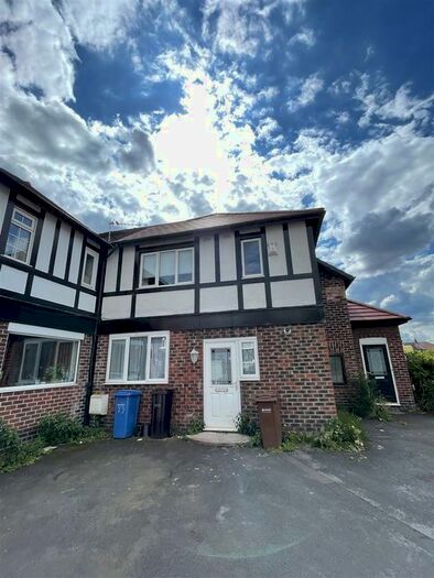 2 Bedroom Property To Rent In Gladville Drive, Cheadle, SK8