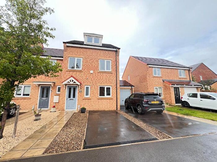 3 Bedroom Town House For Sale In Bradford Drive, Bishop Auckland, DL14