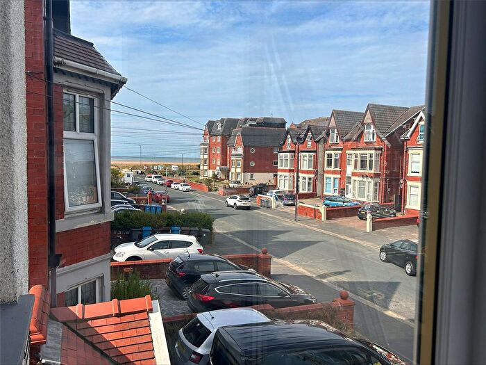 2 Bedroom Flat For Sale In Derbe Road, Lytham St. Annes, Lancashire, FY8