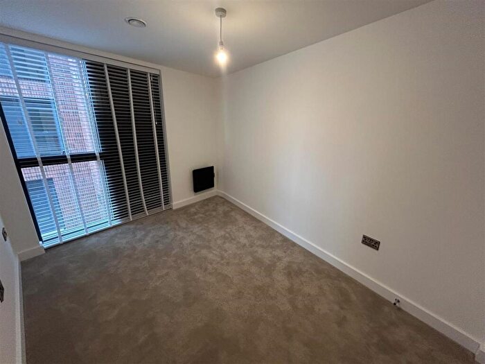 3 Bedroom Apartment To Rent In Castleward Boulevard, Derby, DE1