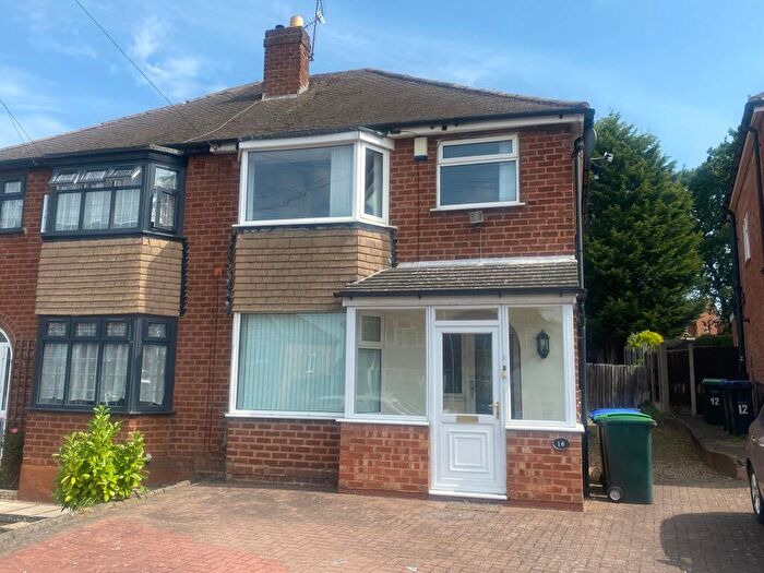 3 Bedroom Detached House To Rent In Valerie Grove, Birmingham, B43