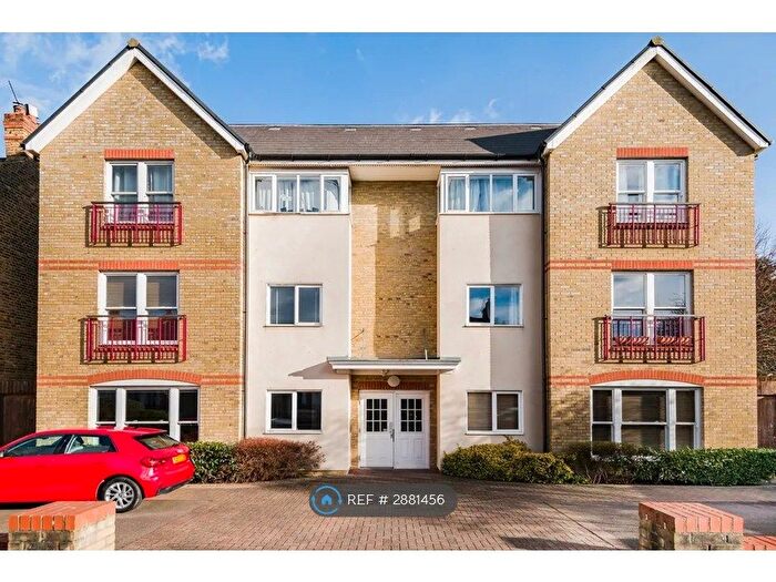 2 Bedroom Flat To Rent In Carholme Road, London, SE23