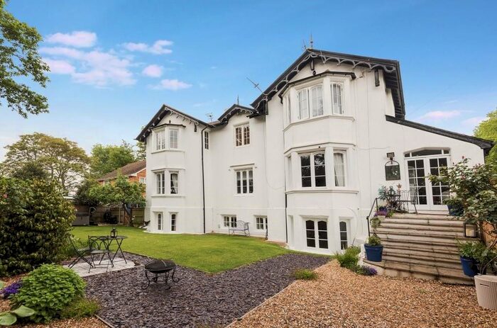 3 Bedroom Flat To Rent In Bacon Lane, Hayling Island, PO11