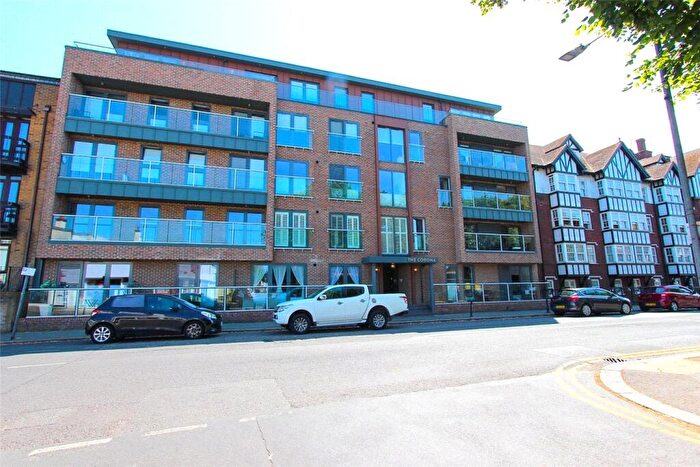 2 Bedroom Apartment To Rent In Leigh Road, Leigh-on-Sea, SS9