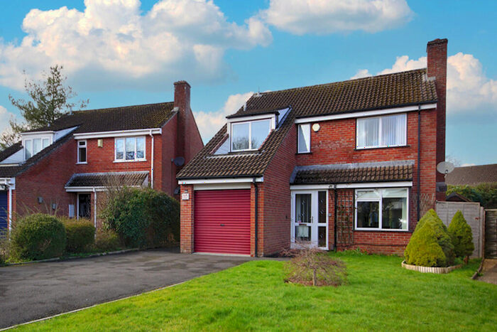 4 Bedroom Detached House For Sale In Cesson Close, Chipping Sodbury, Bristol, BS37