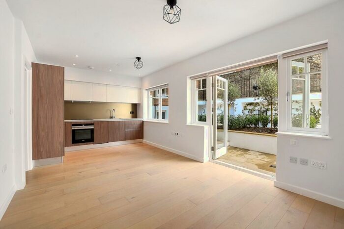 2 Bedroom Flat To Rent In Compayne Gardens London, NW6