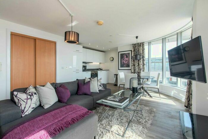 3 Bedroom Apartment To Rent In The Pictureworks, NG2