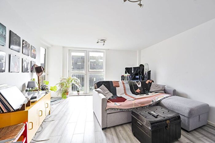 2 Bedroom Flat To Rent In Elmfield Way, Maida Hill, London, W9