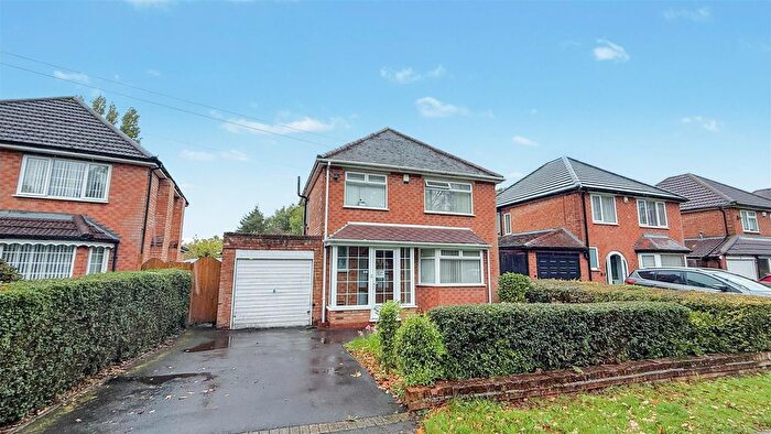 3 Bedroom Detached House For Sale In Woodcock Lane, Northfield, Birmingham, B31