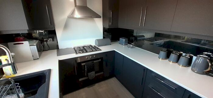 2 Bedroom Flat To Rent In Blackburn Crescent, Chapeltown, Sheffield S35