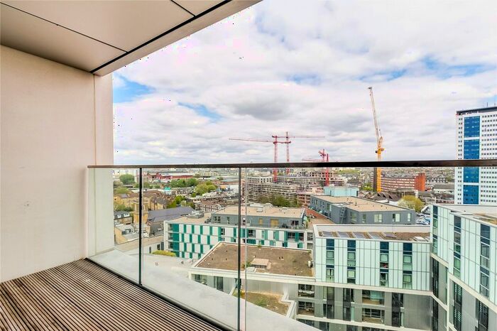 1 Bedroom Flat To Rent In Buckhold Road, Wandsworth Park, SW18