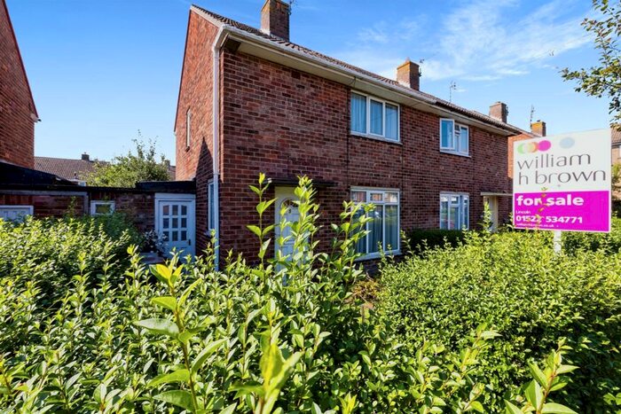 2 Bedroom Semi-Detached House For Sale In Riverton Close, Lincoln, LN1