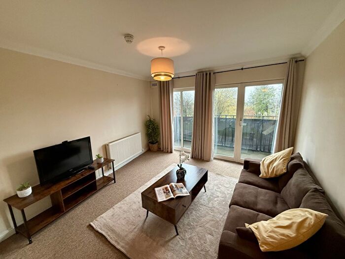 3 Bedroom Flat To Rent In Victoria Road, Dundee, DD1