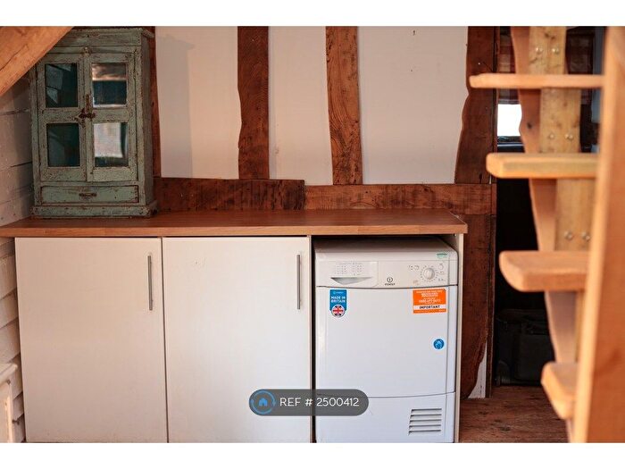 1 Bedroom Detached House To Rent In Thorncombe Street, Bramley Guildford, GU5