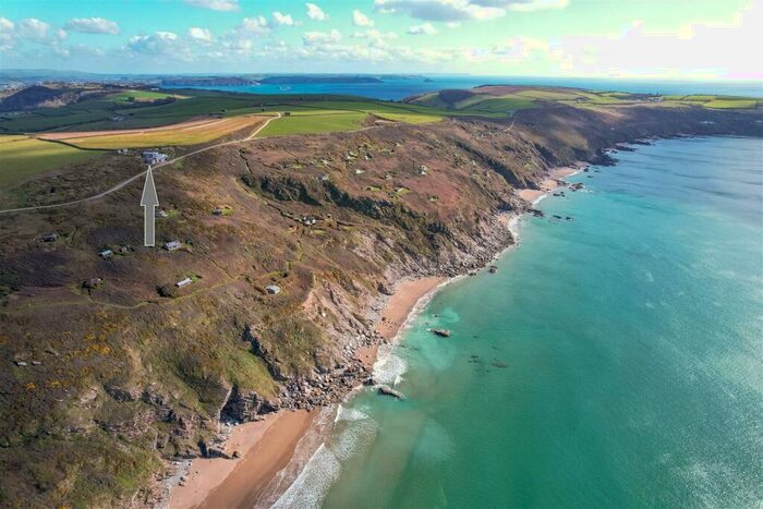 1 Bedroom Chalet For Sale In Whitsand Bay, Cornwall, PL10