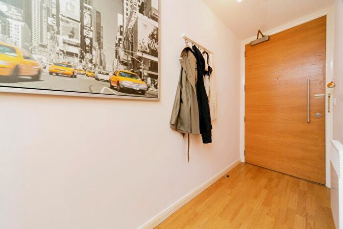 1 Bedroom Flat For Sale In Mann Island, Liverpool, Merseyside, L3
