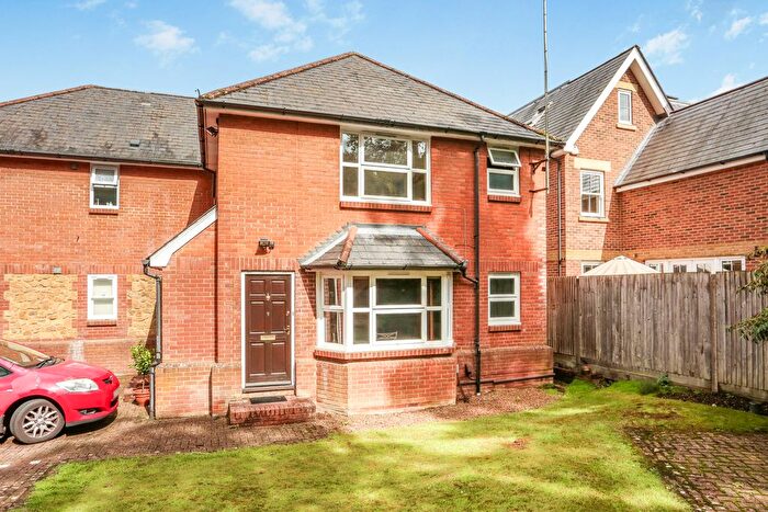 1 Bedroom Maisonette To Rent In Charlotte Court, Addison Road, Guildford, GU1