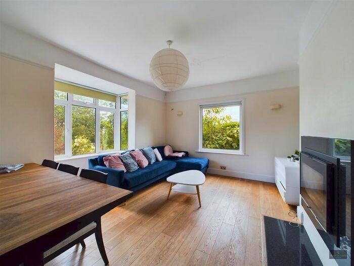 4 Bedroom Detached House To Rent In Lodge Hill, Exeter, EX4