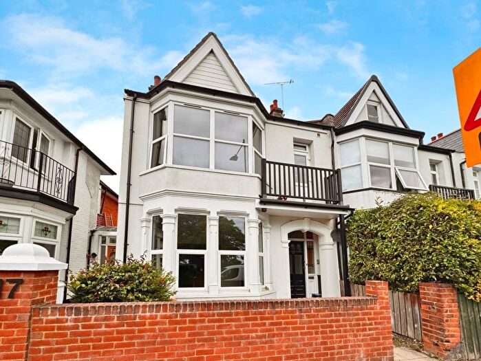 2 Bedroom Flat To Rent In Leigh Road Gff, Leigh-On-Sea, SS9