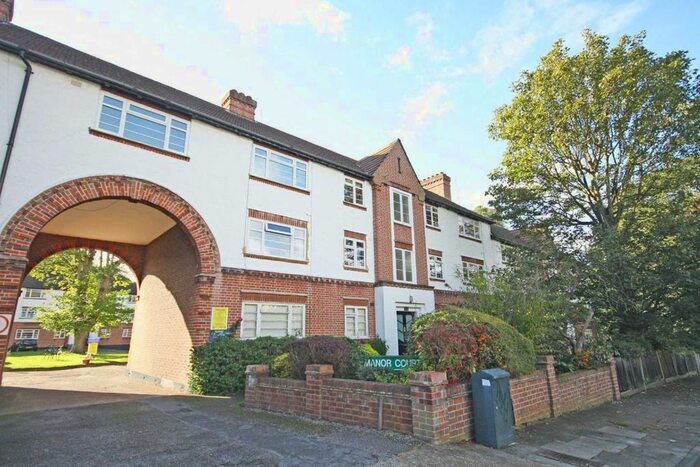 2 Bedroom Flat To Rent In Manor Road, Twickenham, TW2