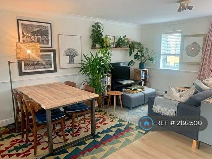 1 Bedroom Flat To Rent In Old Ford Road, London, E3