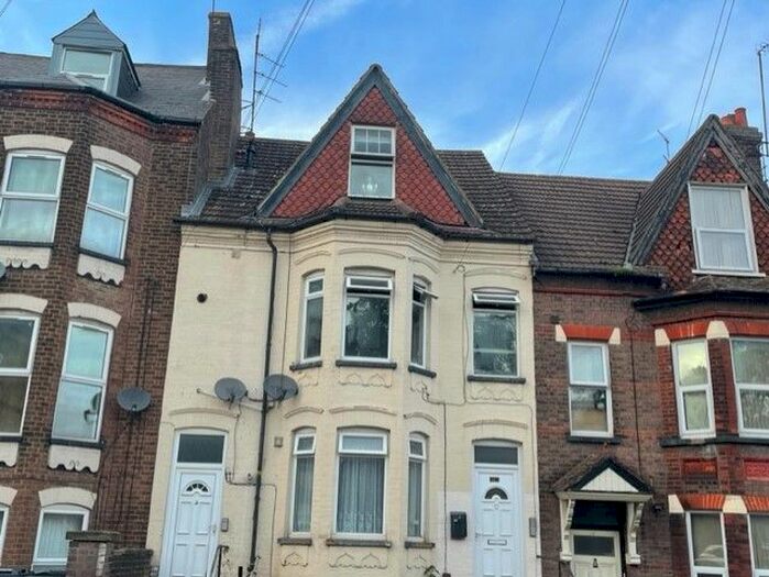 1 Bedroom Flat To Rent In Brook Street, Luton, LU3