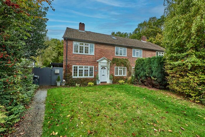 2 Bedroom Maisonette To Rent In St. Albans Road, Sandridge, St. Albans, Hertfordshire, AL4