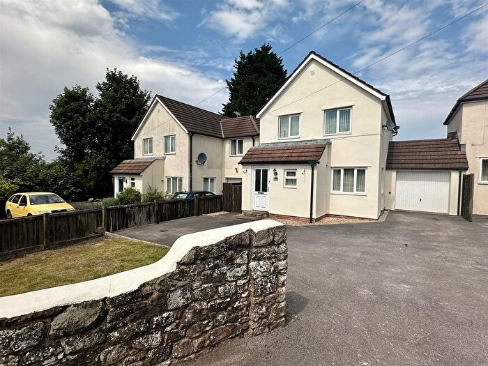 3 Bedroom Link Detached House To Rent In Dockham Road, Cinderford, Gloucestershire, GL14