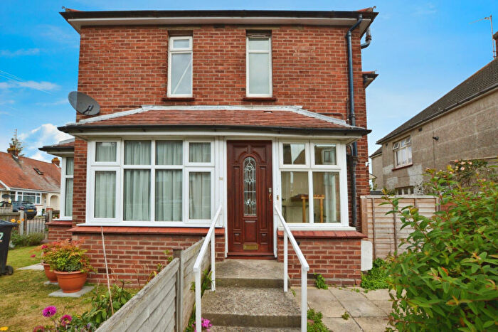 2 Bedroom Maisonette To Rent In St Osyth Road, Clacton-on-Sea, Essex, CO15