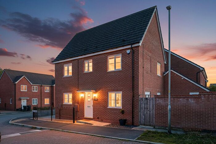 3 Bedroom Detached House For Sale In Jenson Street, Cofton Hackett, B45