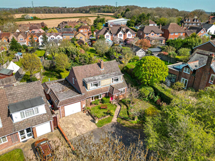 4 Bedroom Detached House For Sale In Nelson Close, Winchmore Hill, Amersham, Buckinghamshire, HP7
