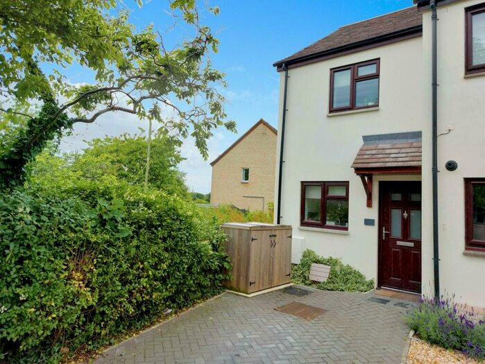 1 Bedroom Semi-Detached House To Rent In Manor Road, Witney, Oxfordshire, OX28