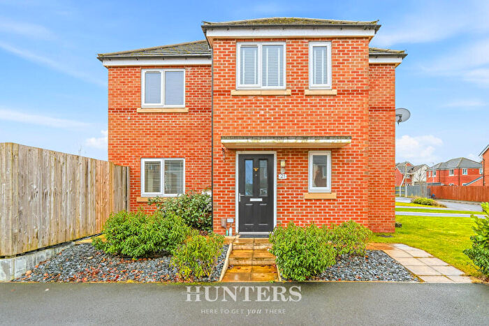 3 Bedroom Semi Detached House For Sale In Thursby Walk, Middleton, M24