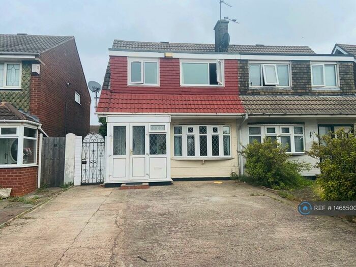 3 Bedroom Semi-Detached House To Rent In New Street, Hill Top, West Bromwich, B70