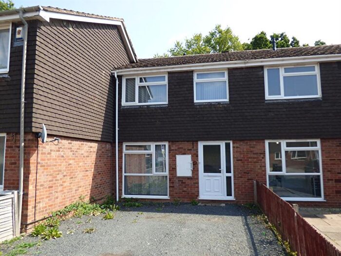 3 Bedroom Terraced House For Sale In Windsor Close, Malvern, Worcestershire, WR14