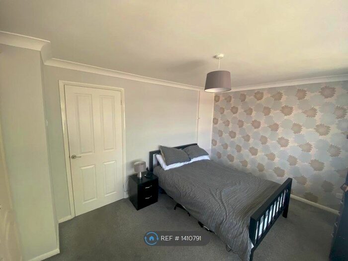 3 Bedroom Terraced House To Rent In Acworth Place, Dartford, DA1