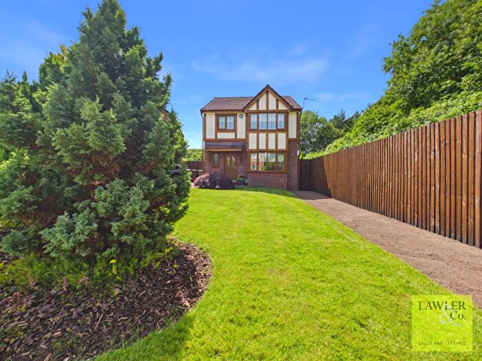 3 Bedroom Detached House For Sale In Kingsbridge Drive, Dukinfield, Greater Manchester, SK16