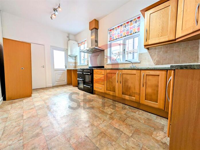 3 Bedroom Terraced House To Rent In Beckingham Road, Highfields, Leicester, LE2