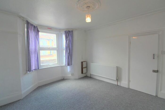 4 Bedroom Property To Rent In High Street, Enfield, EN3