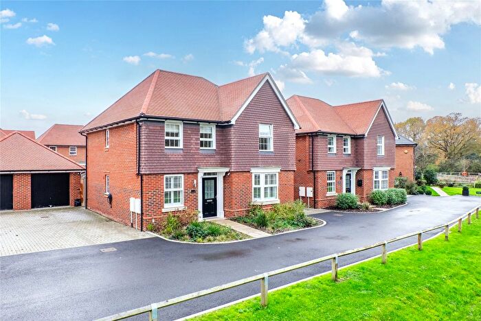4 Bedroom Detached House For Sale In Liddicoat Road, Staplehurst, Tonbridge, TN12