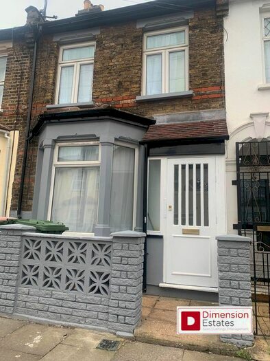 5 Bedroom Terraced House To Rent In Meath Road, Stratford, E15