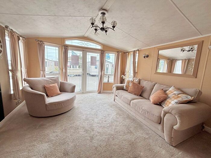 2 Bedroom Mobile/park Home For Sale In Canney Road, Steeple, Southminster, CM0