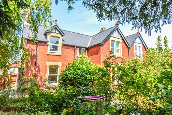 4 Bedroom Semi Detached House For Sale In High Street, Cam, Dursley, GL11