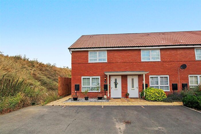 3 Bedroom End Of Terrace House For Sale In Wagtail Way, Thrapston, Kettering, NN14
