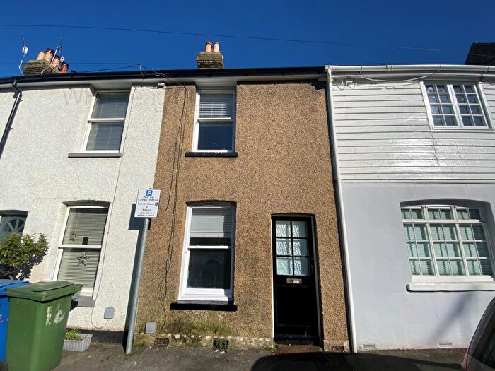 2 Bedroom House To Rent In St Johns Road, Faversham, ME13
