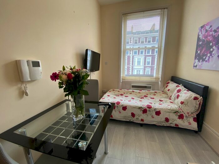 Studio To Rent In Cromwell Road, London, SW7